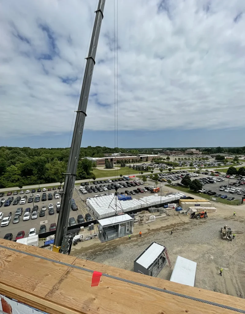 roof-install-crane